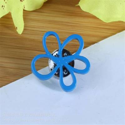 專業定制，彰顯個性——廠家金屬徽章定制全攻略